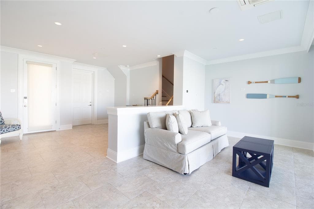 158 BRIGHTWATER DRIVE #1 5