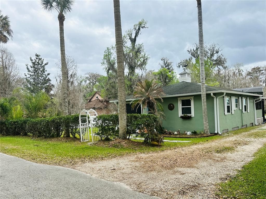357 MAGNOLIA PLACE 1
