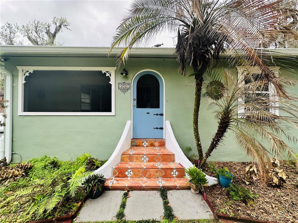 357 MAGNOLIA PLACE 5