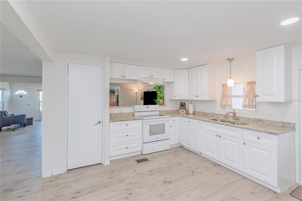 4851 W GANDY BOULEVARD #23C 4