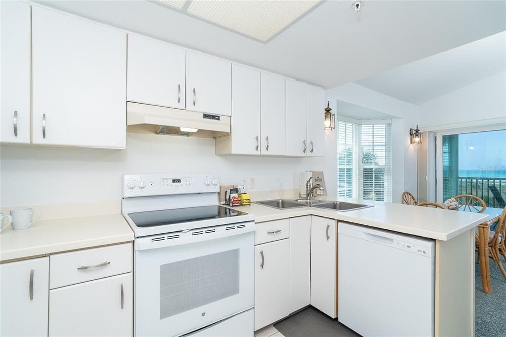 7438 PALM ISLAND DRIVE 3721 photo 12