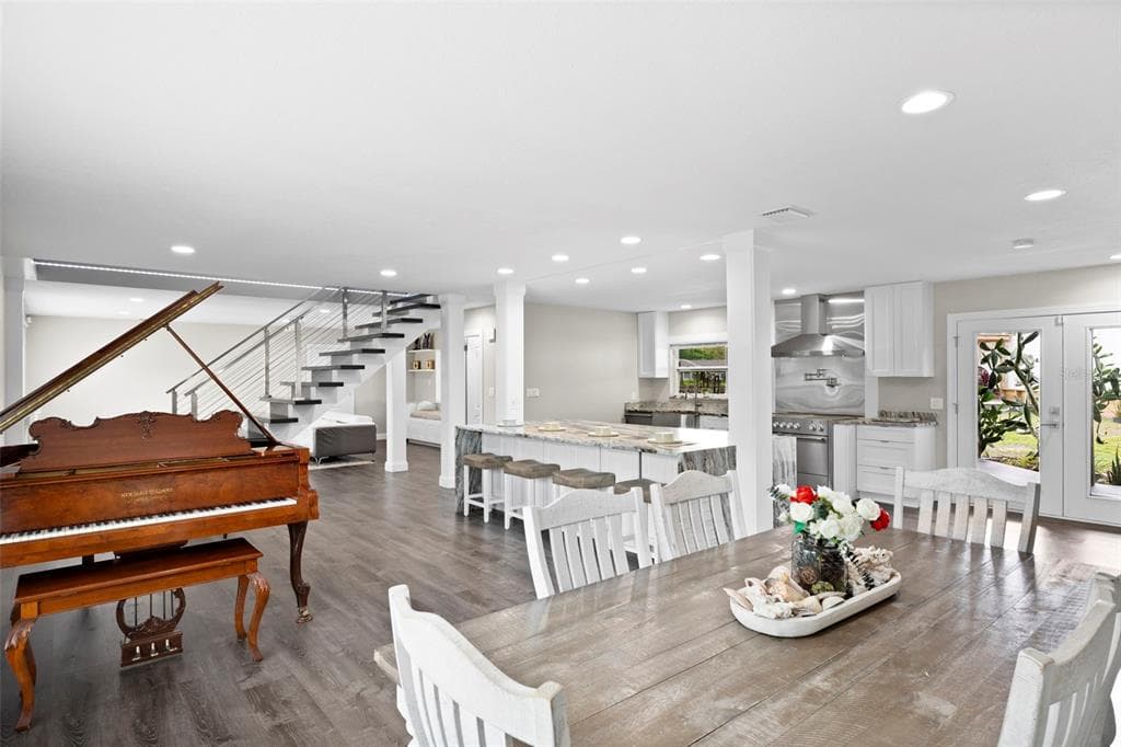 10525 HOMESTEAD DRIVE photo 8