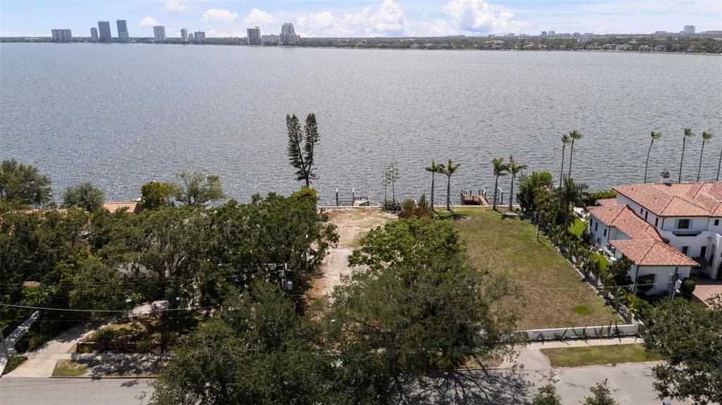 214 BLANCA AVENUE photo 13