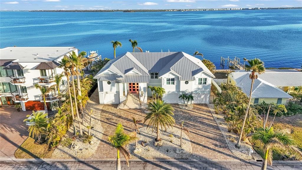 635 KEY ROYALE DRIVE 1