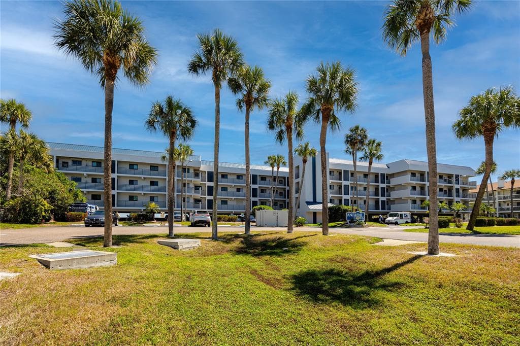 363 PINELLAS BAYWAY S #48 4