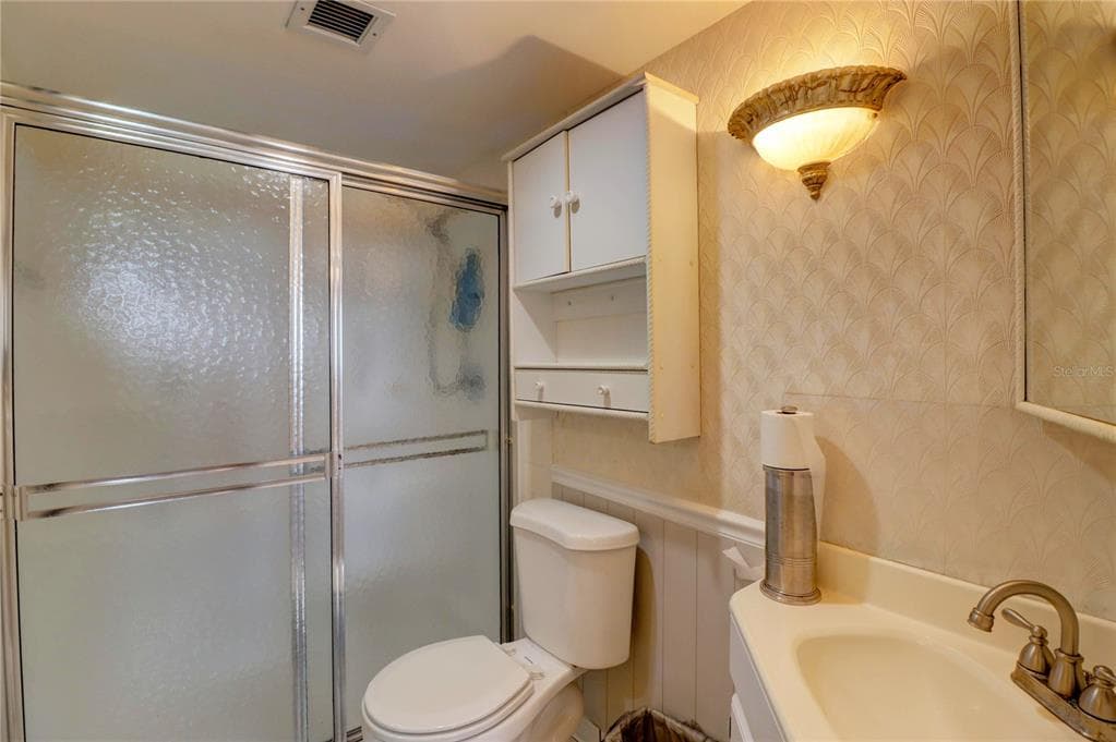 4260 SE 20TH PLACE 801 photo 17