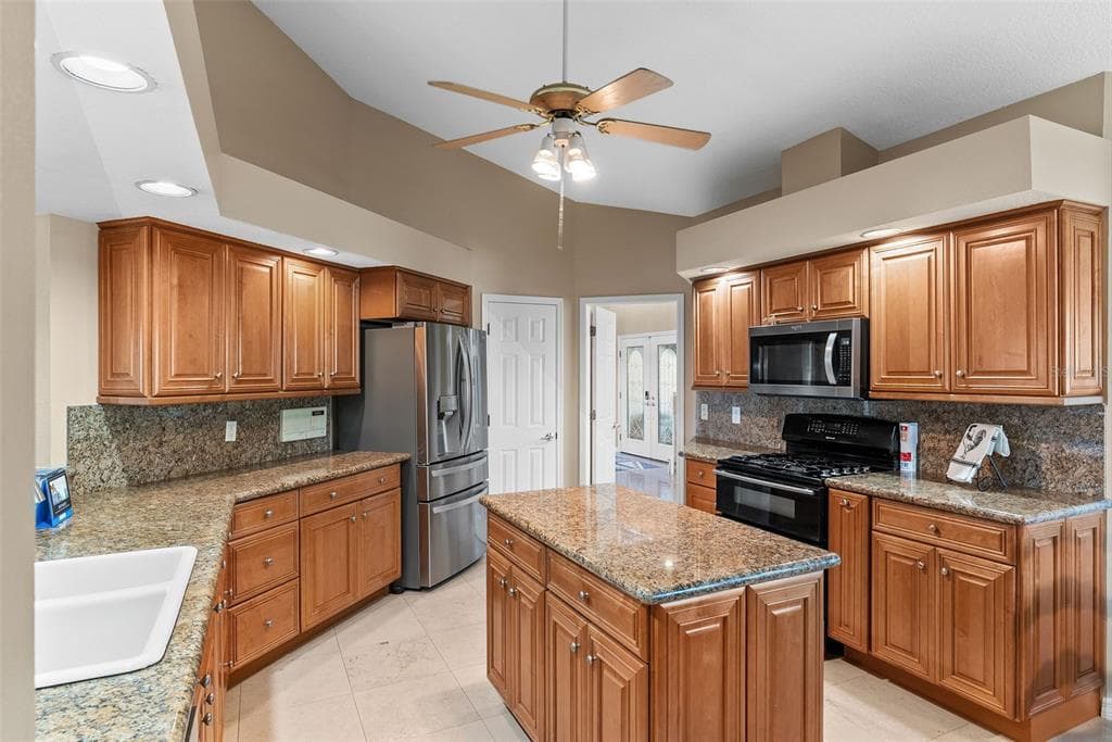 4731 COCONUT PALM CIRCLE NE photo 13