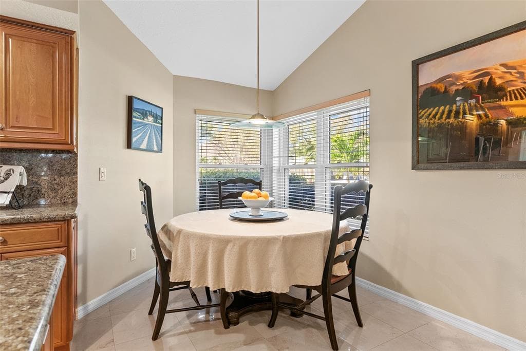 4731 COCONUT PALM CIRCLE NE photo 16