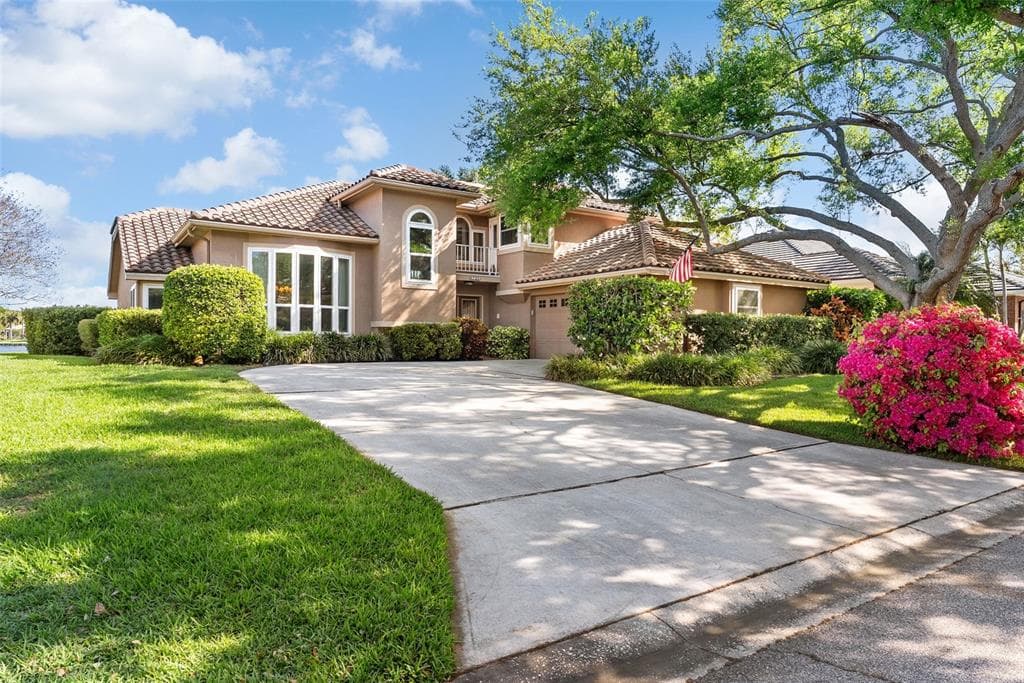 4731 COCONUT PALM CIRCLE NE photo 3