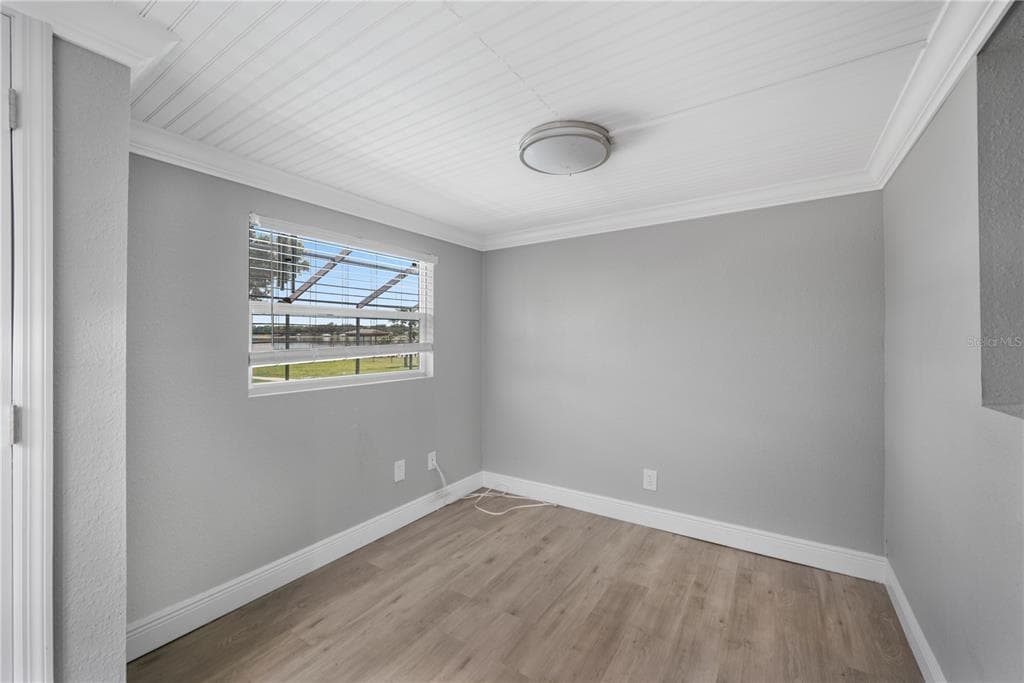 510 WINDERMERE DRIVE photo 14