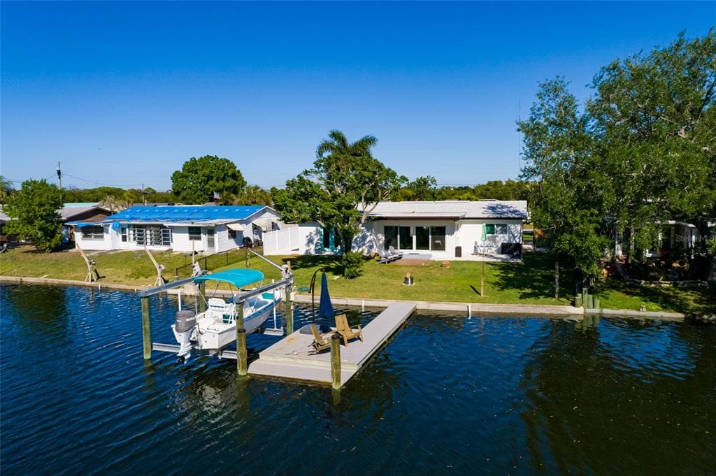 9298 SUN ISLE DRIVE NE photo 5