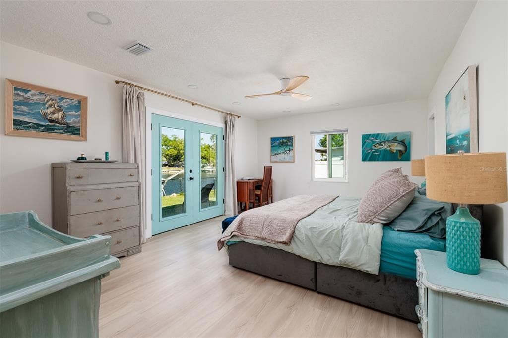 9298 SUN ISLE DRIVE NE photo 9