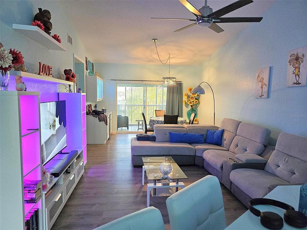 5725 GREENWOOD AVENUE 5201 photo 10