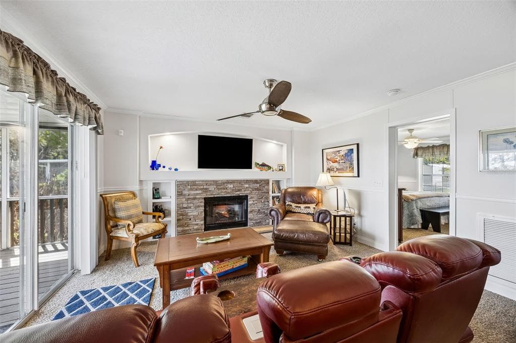 108 SANDRA LANE photo 9