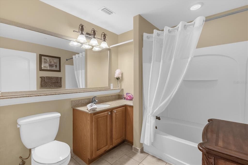 13427 BLUE HERON BEACH DRIVE 402 photo 18