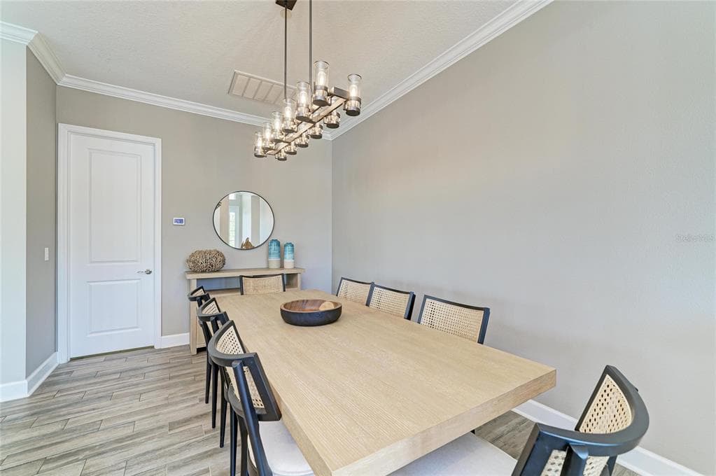 348 SAPPHIRE LAKE DRIVE 101 photo 12