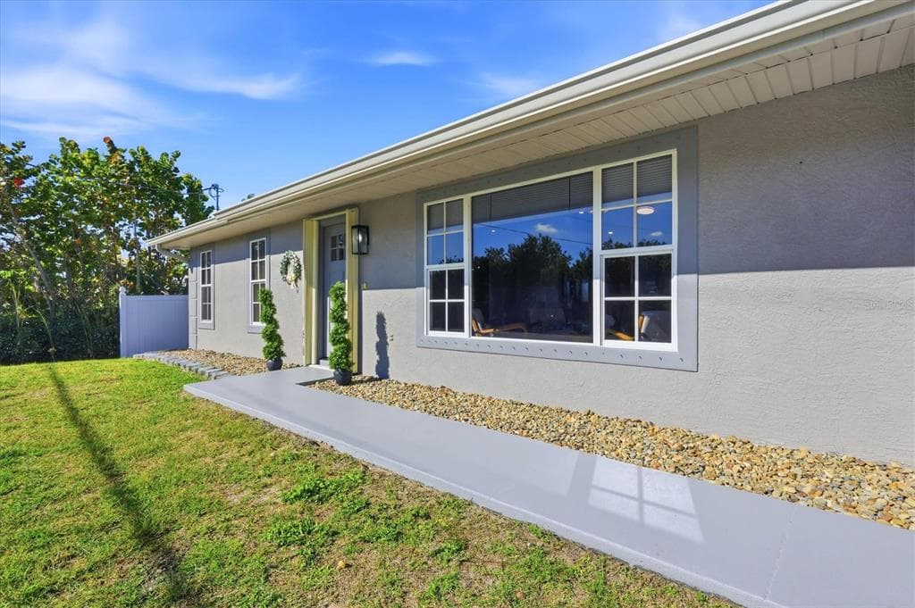 3517 PORT CHARLOTTE BOULEVARD 4