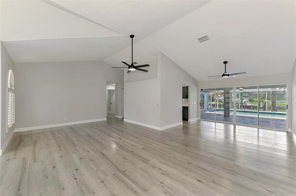 3077 STONE STREET photo 10