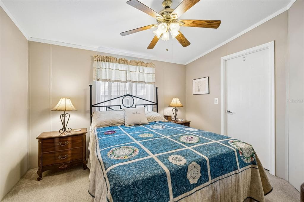 334 PARADISE CIRCLE photo 21
