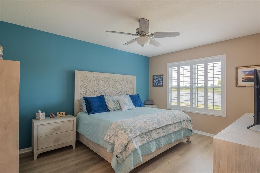 5688 SILTSTONE STREET photo 19