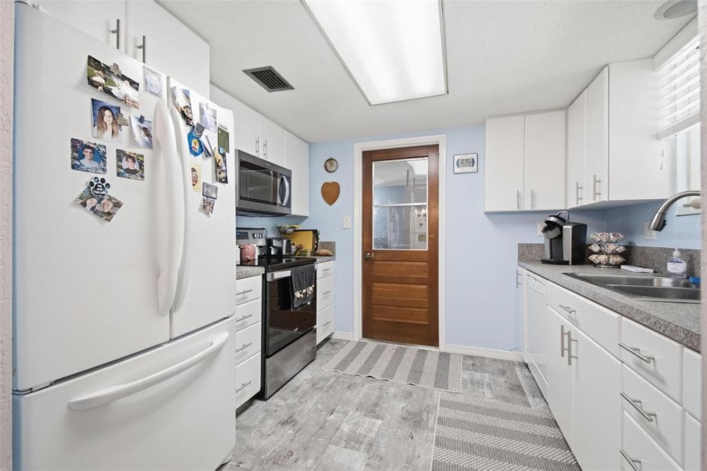 4368 N OCEAN SHORE BLVD photo 23
