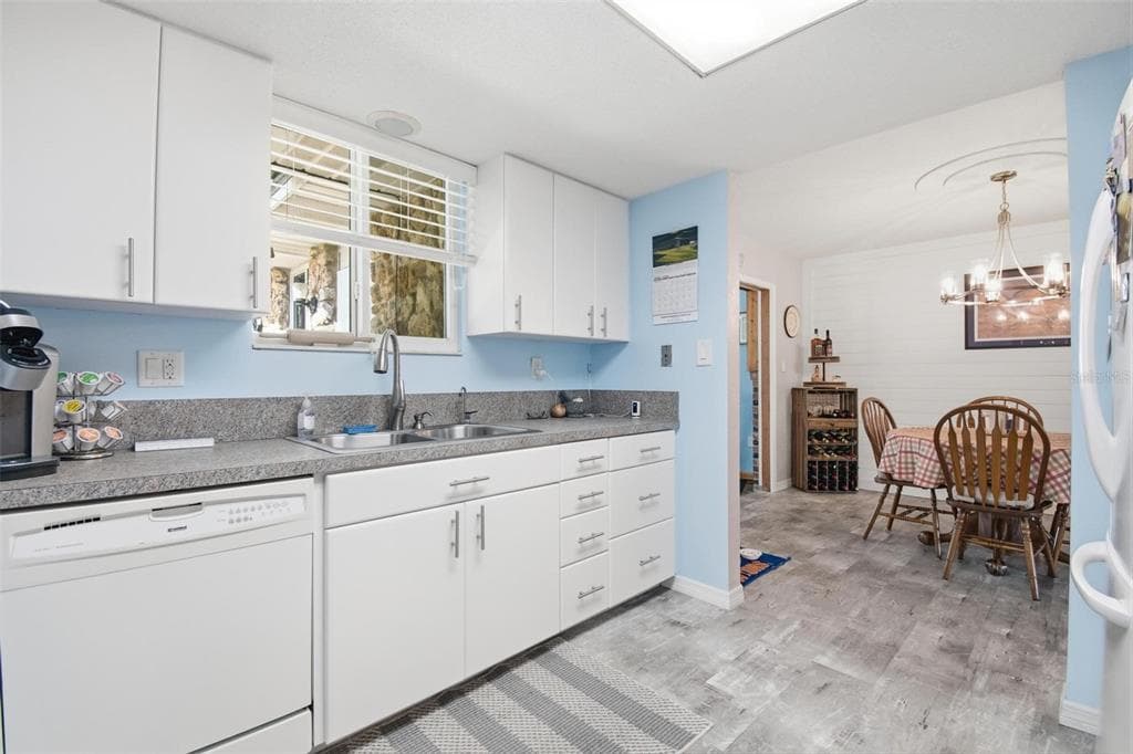 4368 N OCEAN SHORE BLVD photo 24