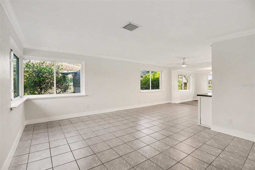 468 GRENIER DRIVE photo 7