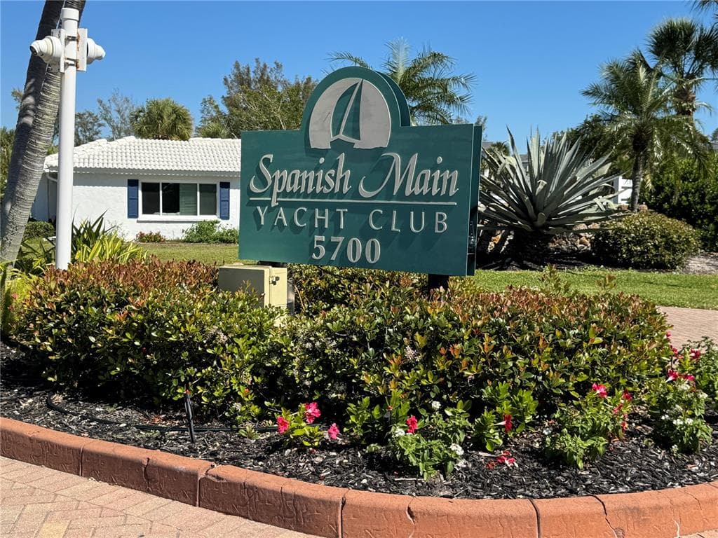 718 SPANISH DRIVE N 2