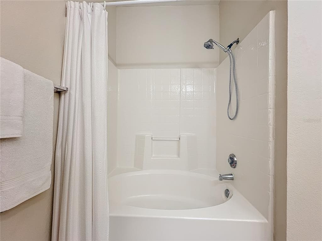 2724 VIA MURANO 615 photo 19