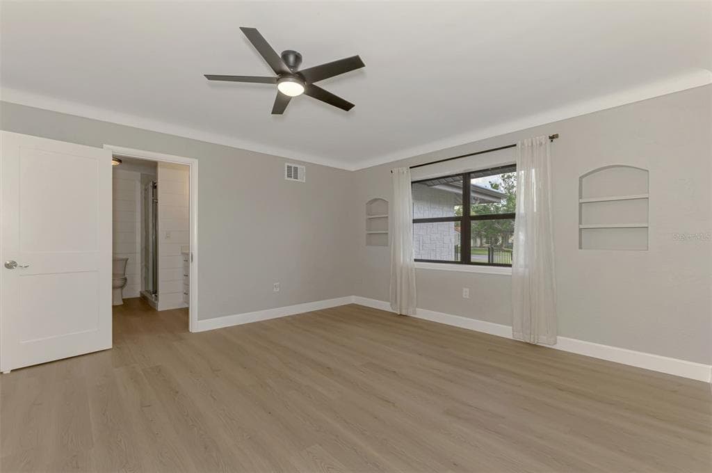 1822 RIVERSIDE DRIVE E photo 25