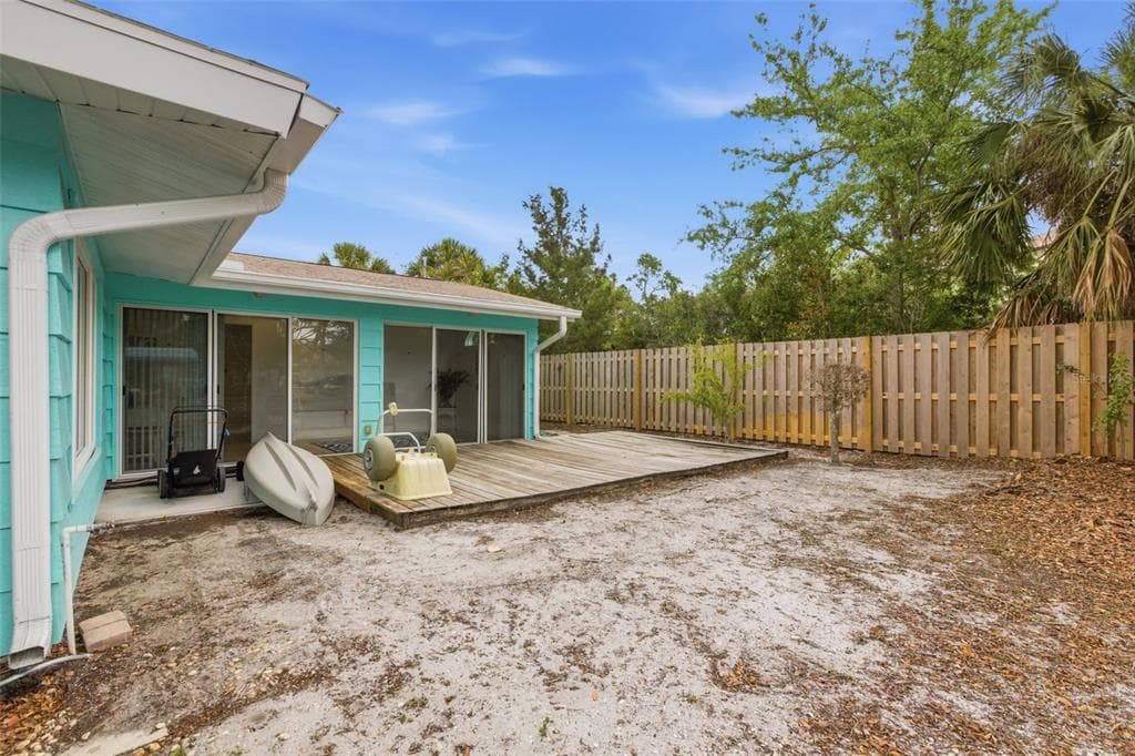 528 RALPH STREET photo 24