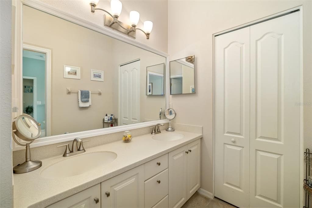 5300 MAHOGANY RUN AVENUE photo 24