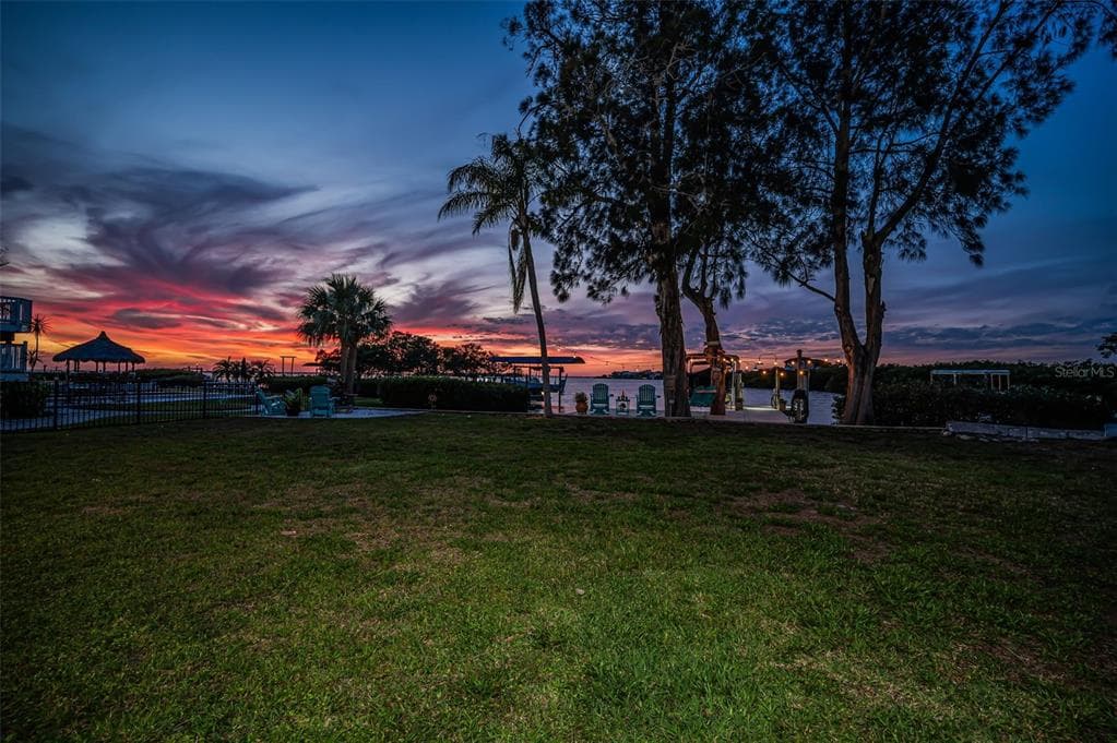1626 SEA BREEZE DRIVE 2