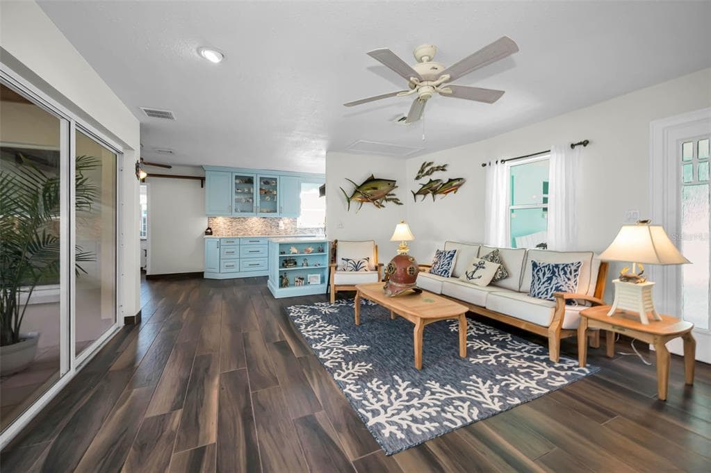1626 SEA BREEZE DRIVE photo 21