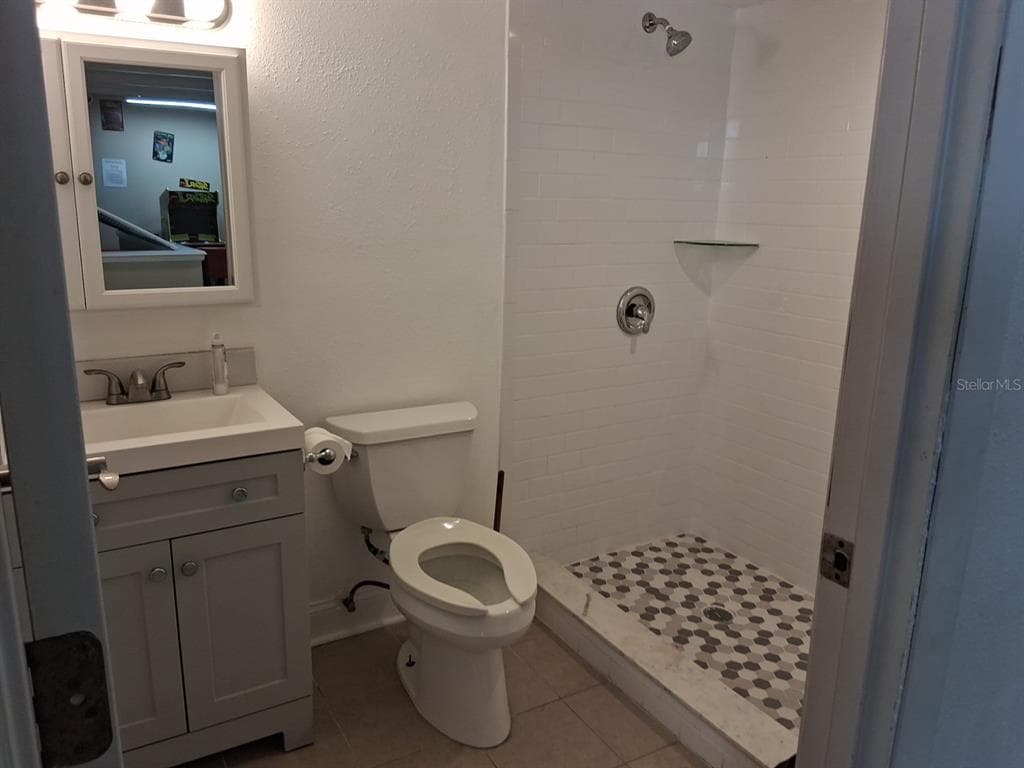 611 B DESTINY DRIVE photo 23