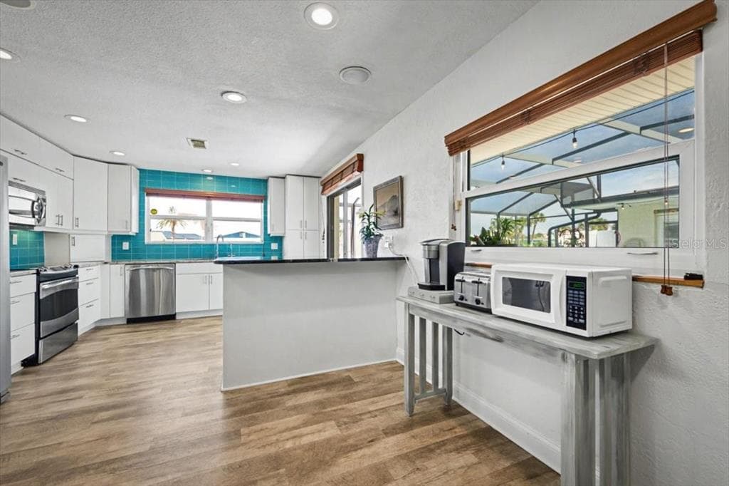 124 ANCHOR DRIVE 5