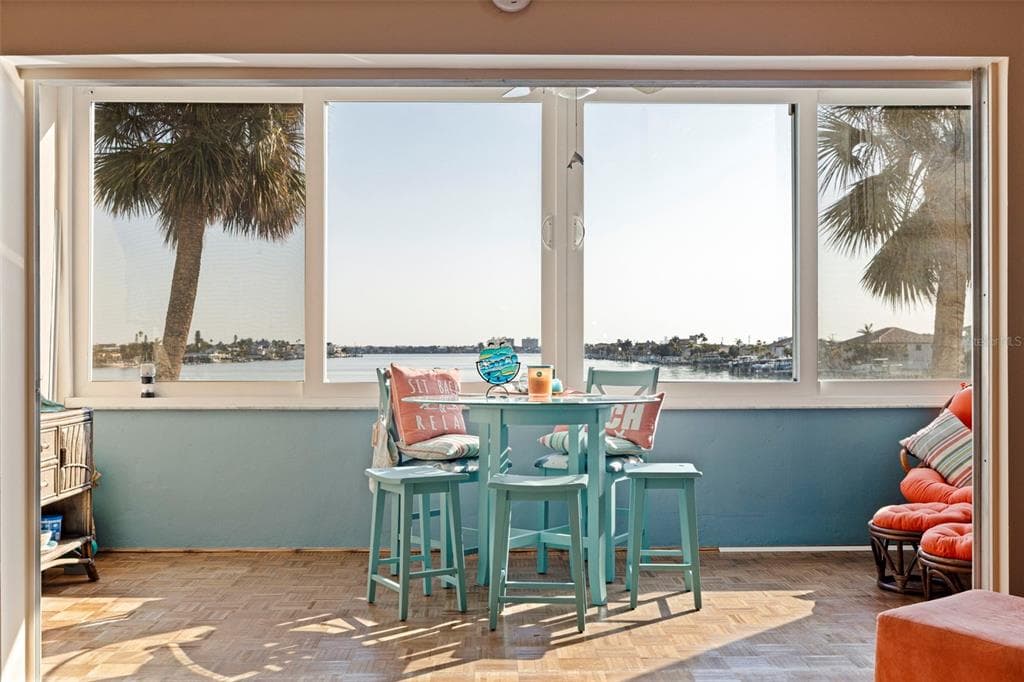 5555 GULF BOULEVARD 215 photo 3