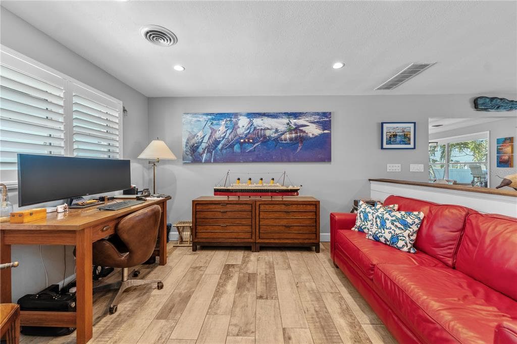 118 CORAL WAY photo 6
