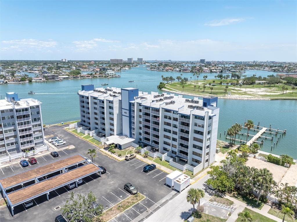 450 TREASURE ISLAND CAUSEWAY 102 photo 14