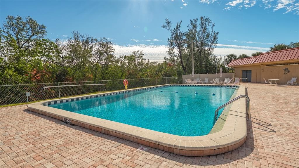 9538 AZURE COVE photo 25