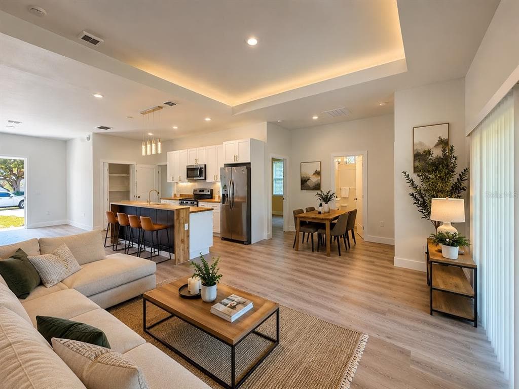 122 NAOMI PL photo 6