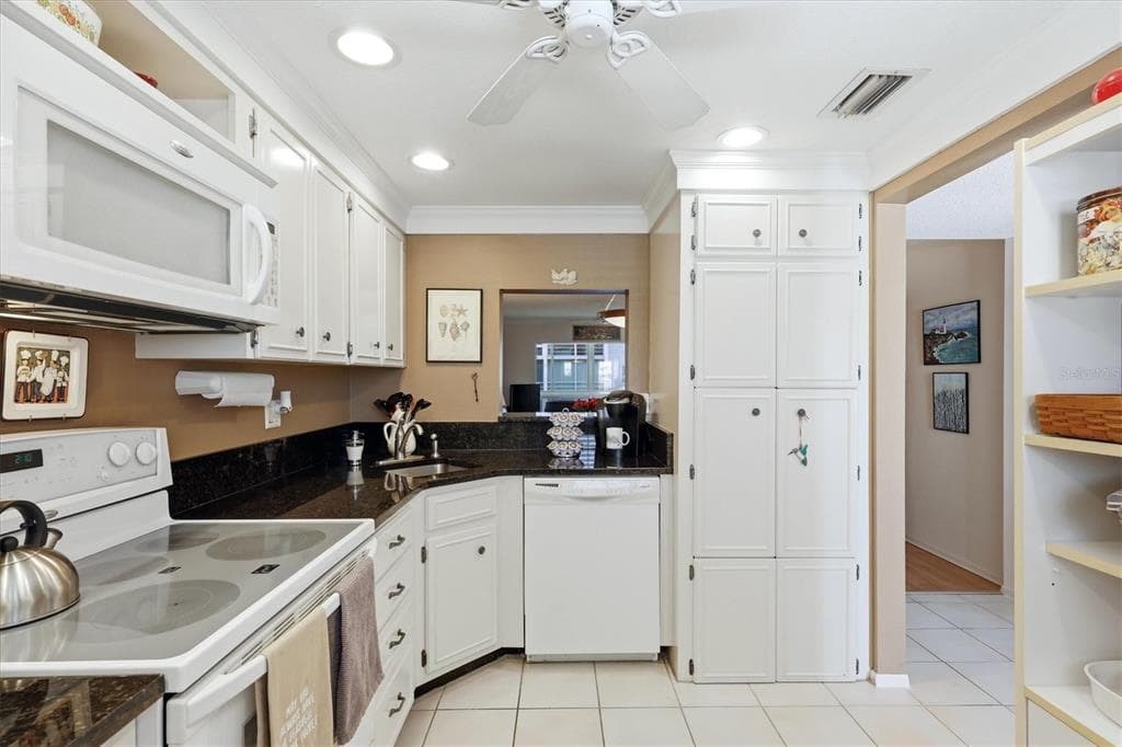 220 SANTA MARIA STREET 342 photo 16