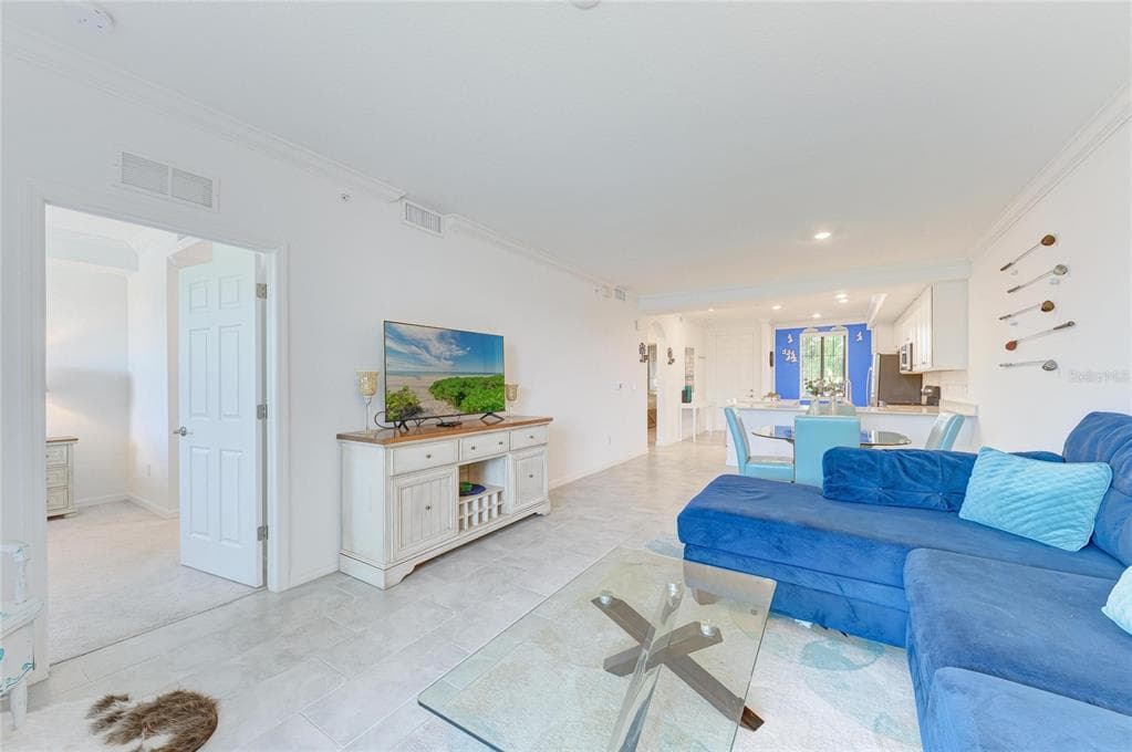 18114 GAWTHROP DRIVE 204 photo 12