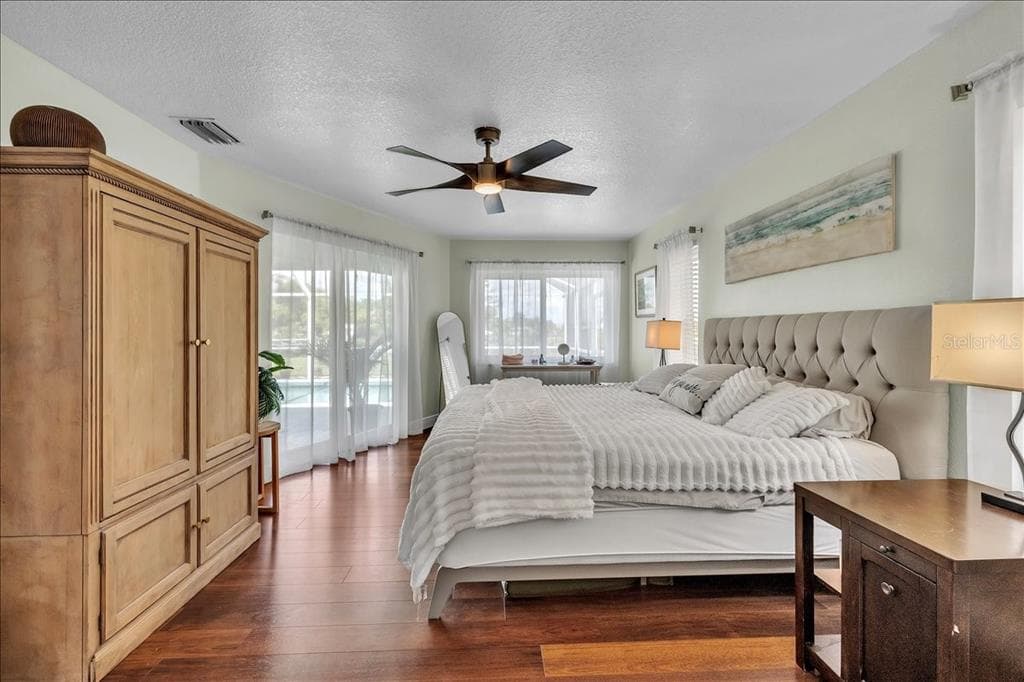 6308 ZENO CIRCLE photo 17
