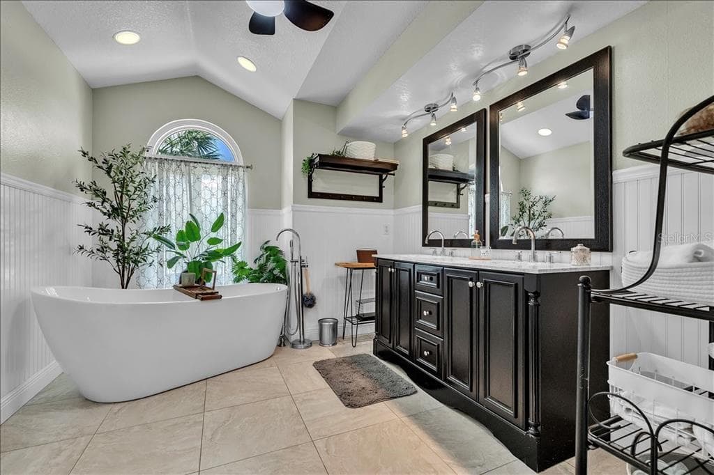 6308 ZENO CIRCLE photo 19