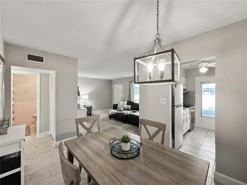 1600 W LAKE PARKER DRIVE C4 photo 11