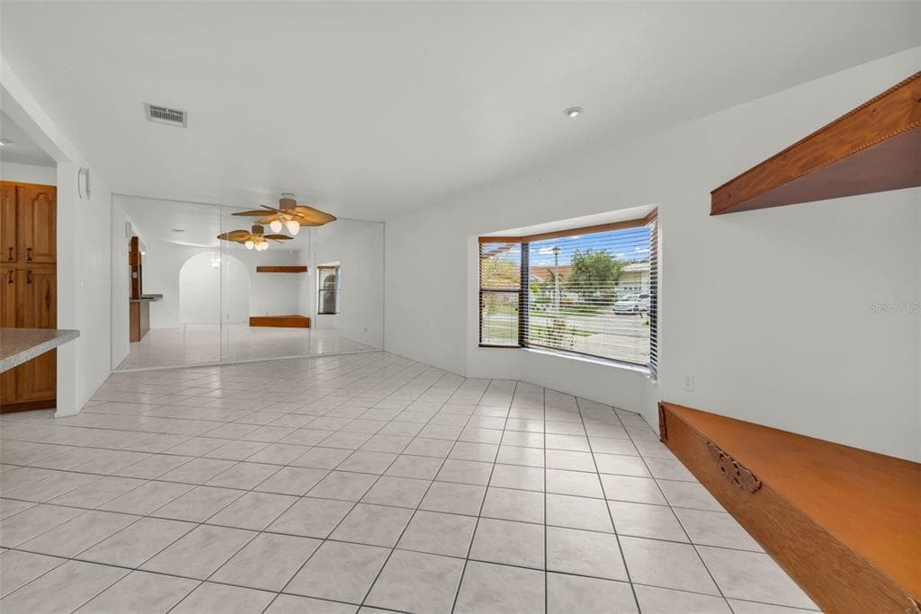 238 FRY TERRACE SE photo 7