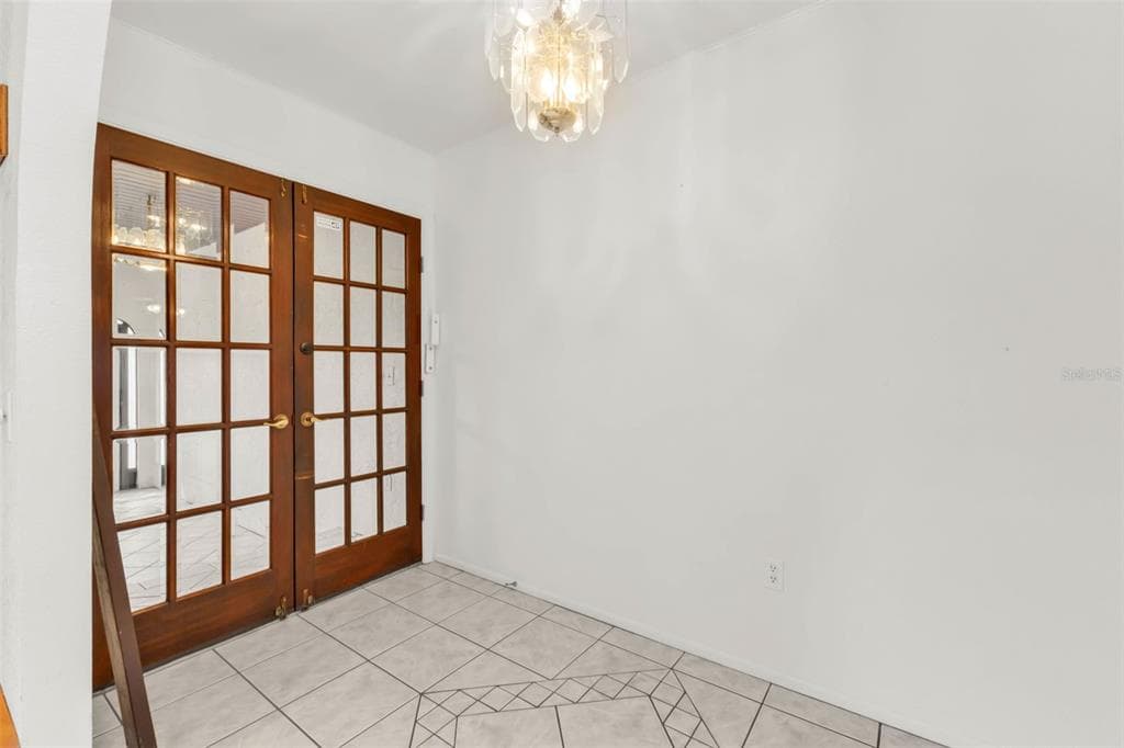 238 FRY TERRACE SE 3