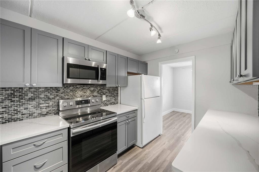 270 SANTA MARIA STREET 104 photo 11