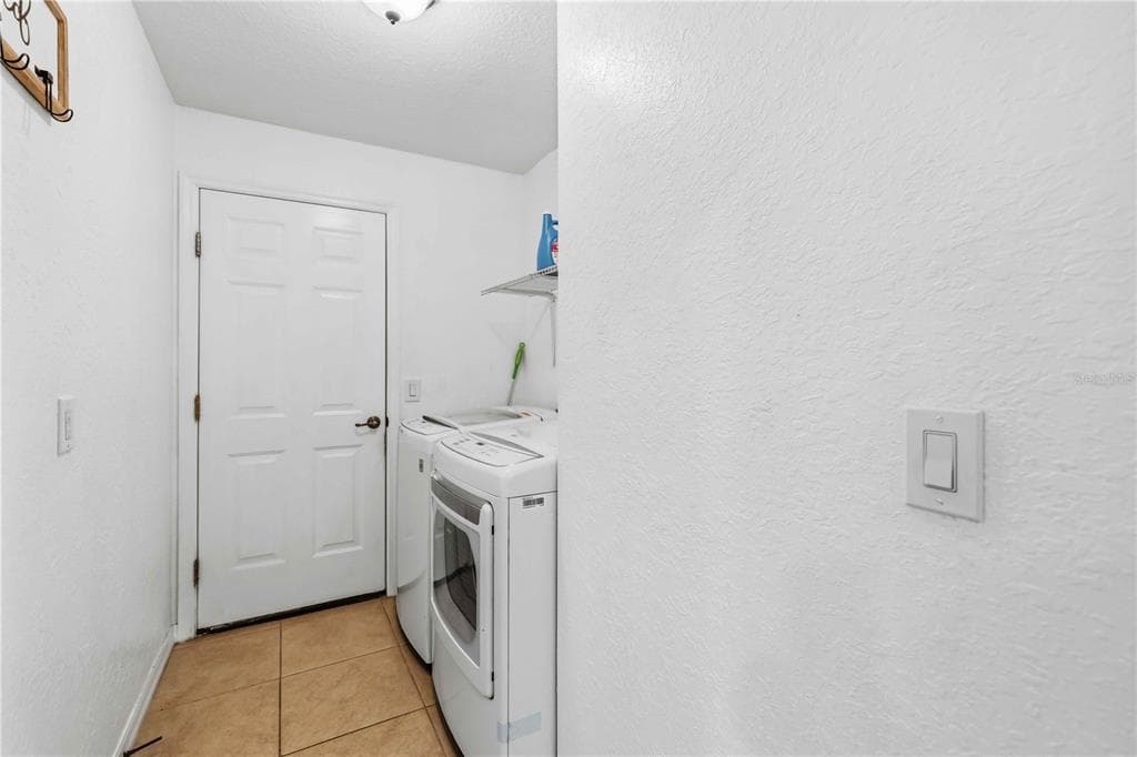2150 LITTLEFIELD LN photo 18